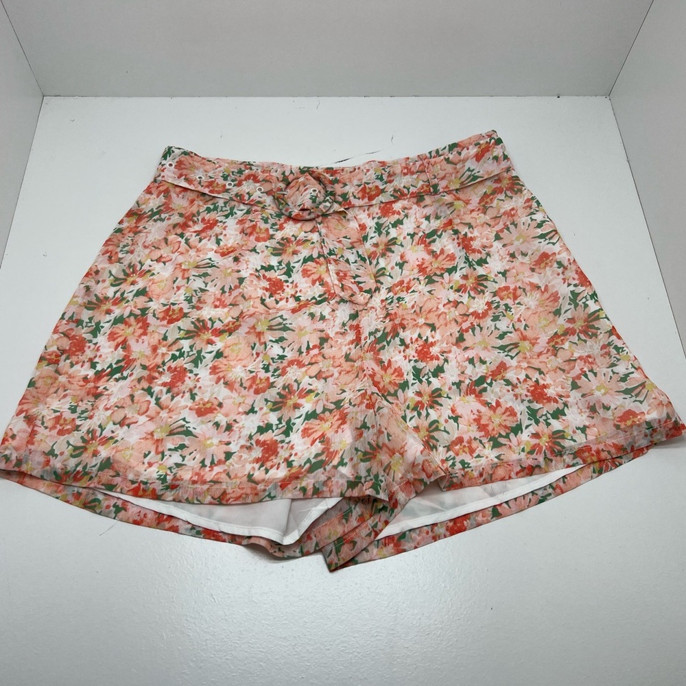 Pink Lily Size Small Orange Floral Shorts